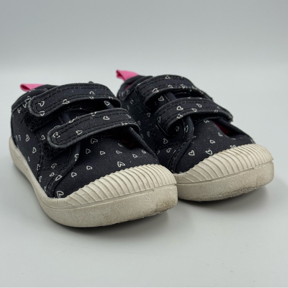Cat & Jack Dark Grey Sneakers With All Over Heart Print Two Strap Closure Size 5